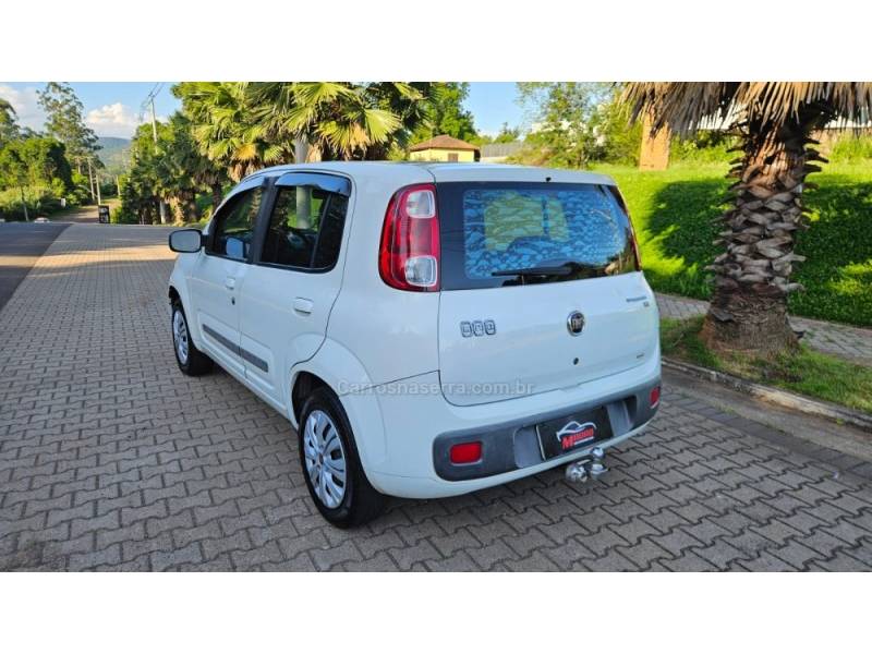 FIAT - UNO - 2010/2011 - Branca - R$ 26.900,00