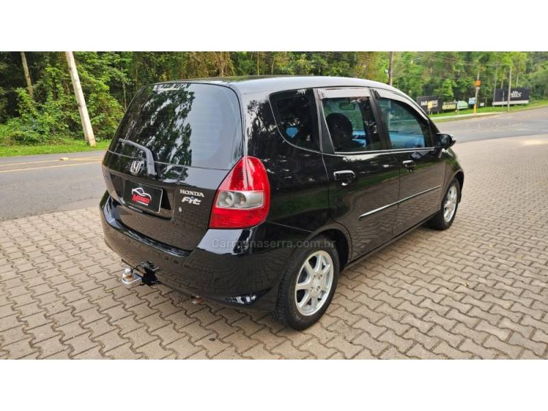 HONDA - FIT - 2006/2007 - Preta - R$ 31.800,00