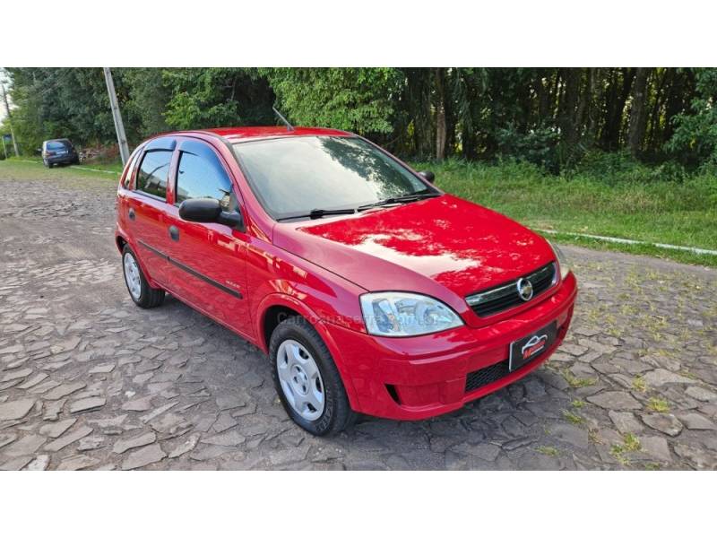 CHEVROLET - CORSA - 2007/2008 - Vermelha - R$ 24.900,00