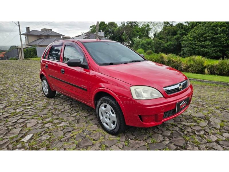 CHEVROLET - CORSA - 2007/2008 - Vermelha - R$ 21.900,00