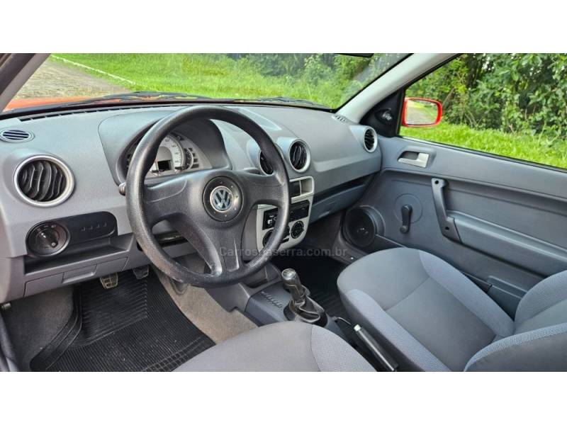 VOLKSWAGEN - GOL - 2009/2010 - Vermelha - R$ 20.900,00