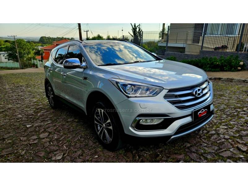 HYUNDAI - GRAND SANTA FÉ - 2018/2019 - Prata - R$ 137.900,00