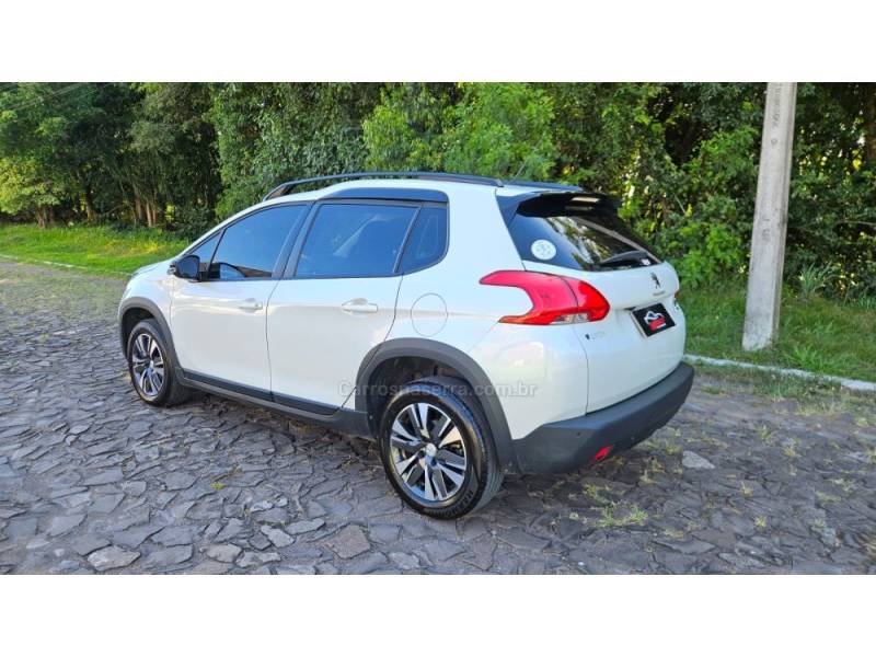 PEUGEOT - 2008 - 2022/2022 - Branca - R$ 85.900,00