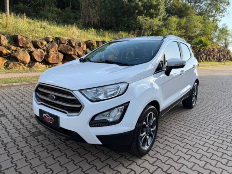 FORD - ECOSPORT - 2017/2018 - Branca - R$ 71.900,00