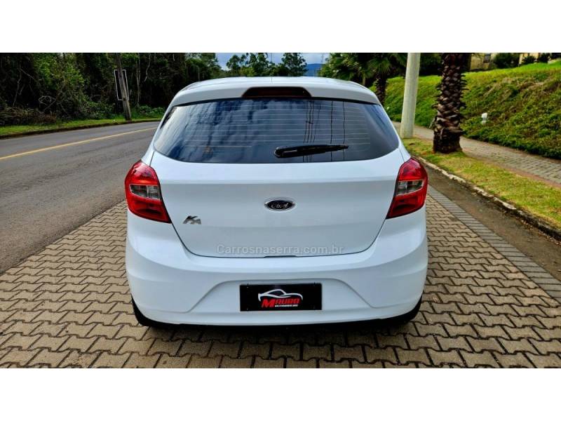 FORD - KA - 2015/2016 - Branca - R$ 39.900,00