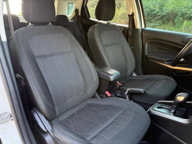 FORD - ECOSPORT - 2017/2018 - Branca - R$ 71.900,00