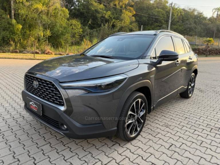 TOYOTA - COROLLA - 2022/2023 - Cinza - R$ 175.000,00