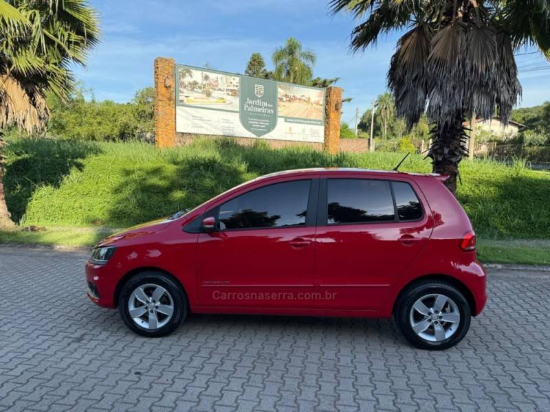 VOLKSWAGEN - FOX - 2017/2017 - Vermelha - R$ 53.900,00