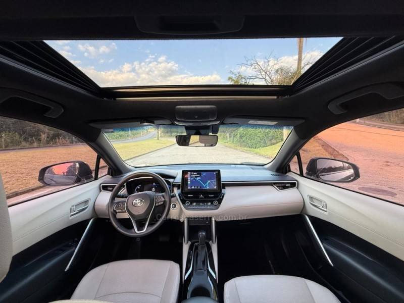 TOYOTA - COROLLA - 2022/2023 - Cinza - R$ 175.000,00