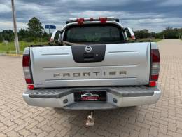 NISSAN - FRONTIER - 2004/2004 - Prata - R$ 49.900,00