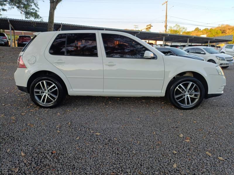 VOLKSWAGEN - GOLF - 2009/2010 - Branca - R$ 45.900,00