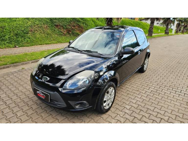 FORD - KA - 2012/2013 - Preta - R$ 24.500,00