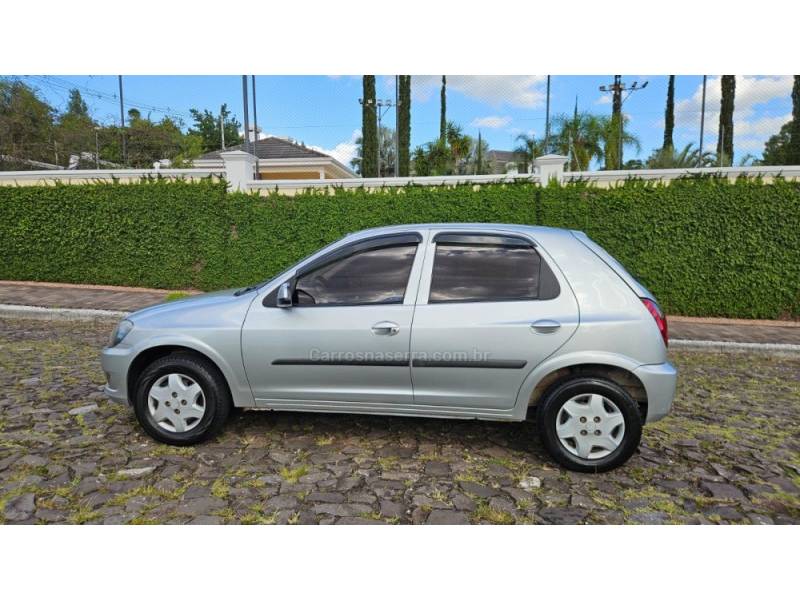 CHEVROLET - CELTA - 2012/2013 - Prata - R$ 33.900,00