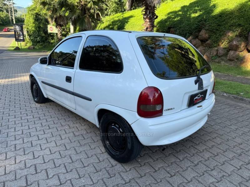 CHEVROLET - CORSA - 1996/1996 - Branca - R$ 13.900,00