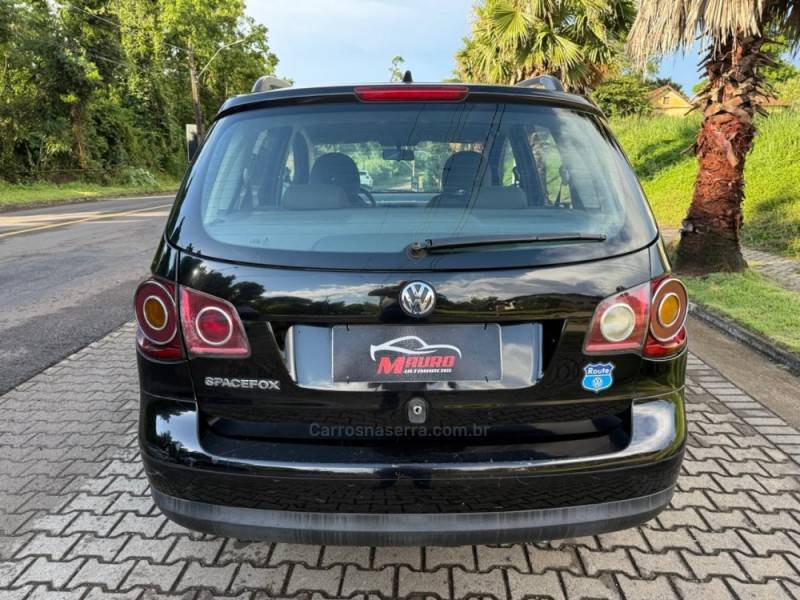 VOLKSWAGEN - SPACEFOX - 2009/2010 - Preta - Sob Consulta