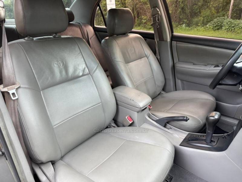 TOYOTA - COROLLA - 2006/2007 - Cinza - R$ 43.900,00