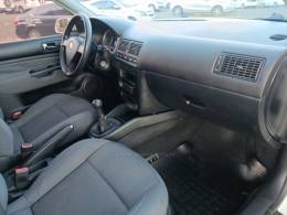 VOLKSWAGEN - GOLF - 2009/2010 - Branca - R$ 45.900,00