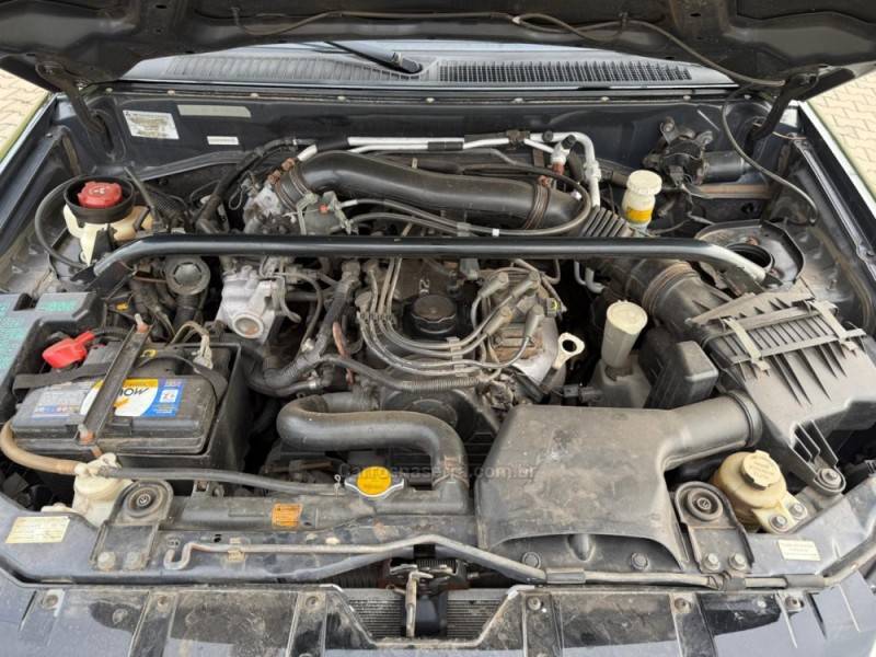 MITSUBISHI - PAJERO TR4 - 2011/2012 - Preta - R$ 69.900,00