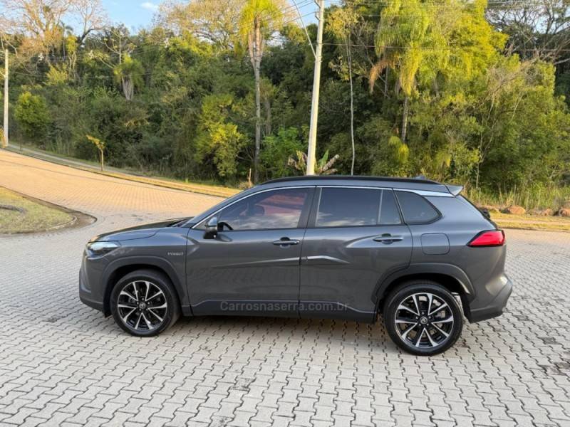 TOYOTA - COROLLA - 2022/2023 - Cinza - R$ 175.000,00