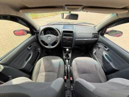 FIAT - PALIO - 2004/2005 - Vermelha - R$ 17.900,00