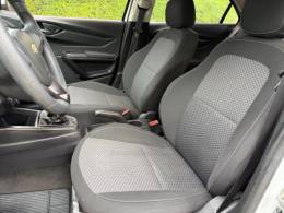 CHEVROLET - ONIX - 2013/2014 - Branca - R$ 52.900,00