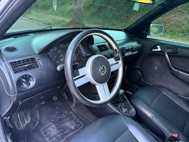 VOLKSWAGEN - SAVEIRO - 2000/2001 - Prata - R$ 33.900,00
