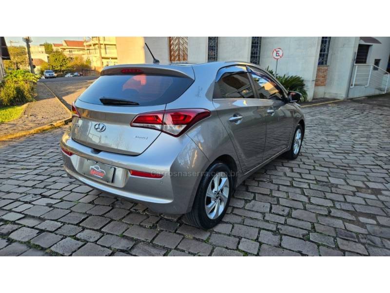 HYUNDAI - HB20 - 2016/2017 - Prata - R$ 66.900,00