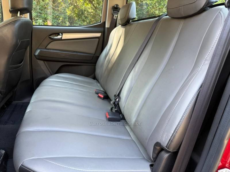 CHEVROLET - S10 - 2018/2019 - Vermelha - R$ 149.900,00