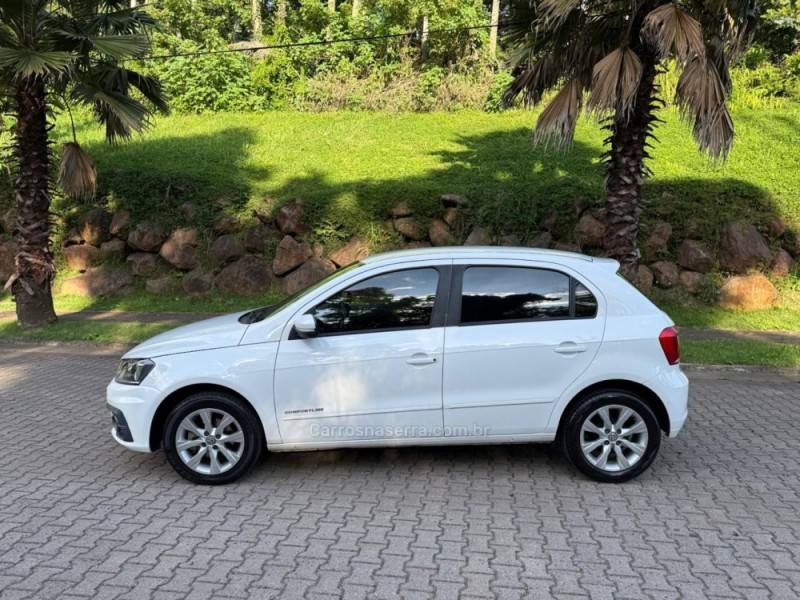 VOLKSWAGEN - GOL - 2016/2017 - Branca - R$ 46.900,00