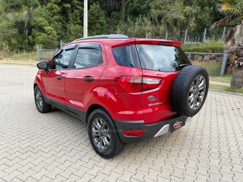 FORD - ECOSPORT - 2016/2017 - Vermelha - R$ 63.900,00