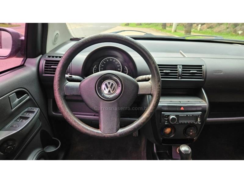 VOLKSWAGEN - FOX - 2009/2010 - Prata - R$ 28.500,00