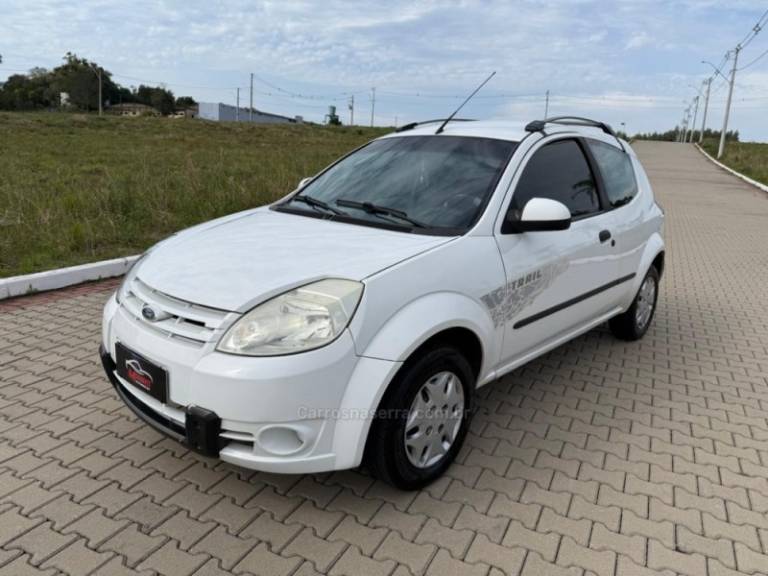 FORD - KA - 2009/2010 - Branca - R$ 20.900,00