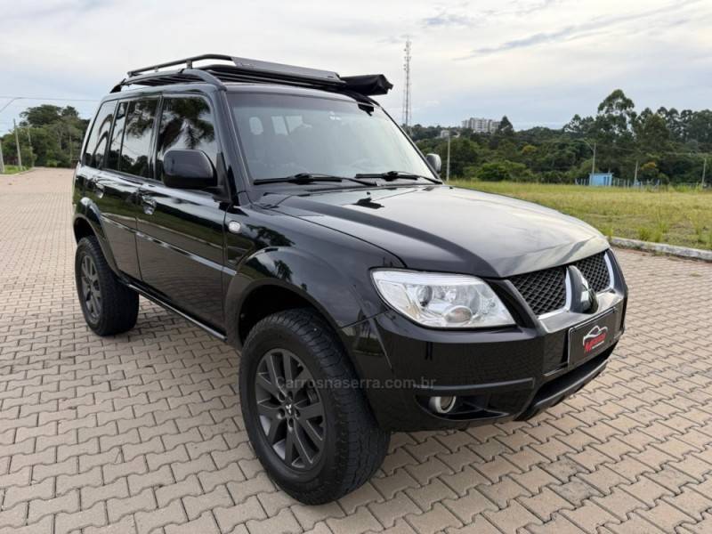 MITSUBISHI - PAJERO TR4 - 2011/2012 - Preta - R$ 69.900,00