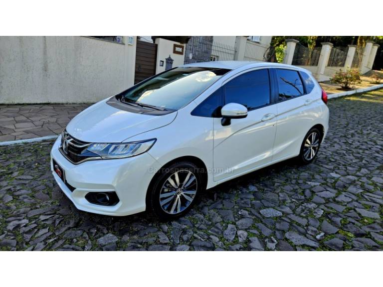 HONDA - FIT - 2019/2020 - Branca - R$ 87.900,00