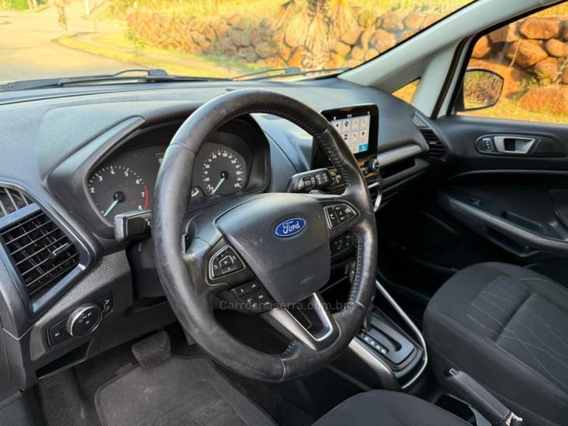 FORD - ECOSPORT - 2017/2018 - Branca - R$ 71.900,00