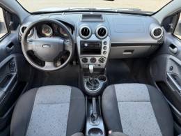 FORD - FIESTA - 2012/2013 - Branca - R$ 33.900,00