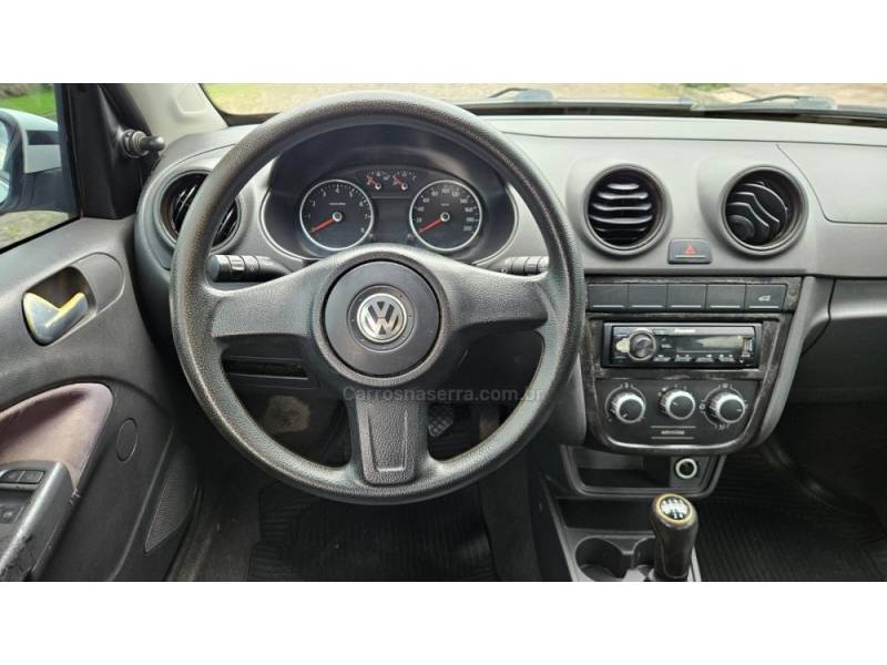 VOLKSWAGEN - VOYAGE - 2011/2012 - Branca - R$ 23.900,00