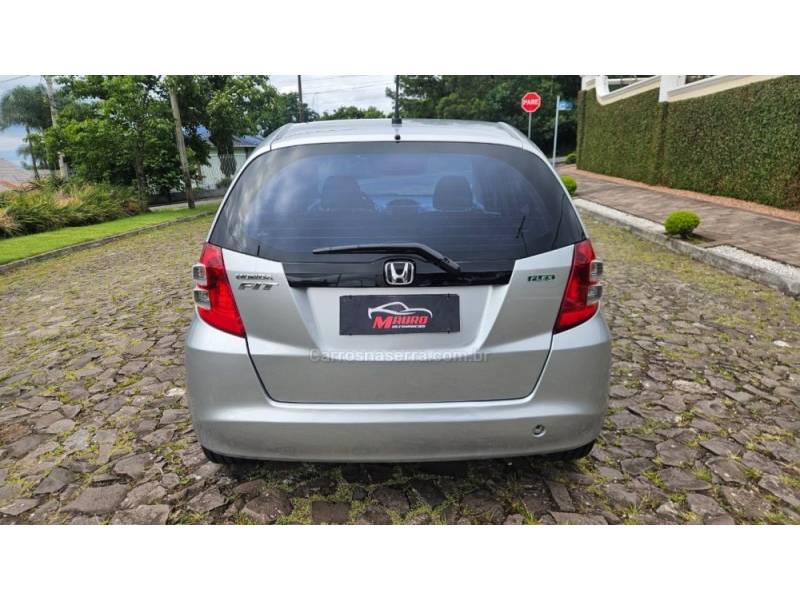 HONDA - FIT - 2009/2010 - Prata - R$ 42.900,00