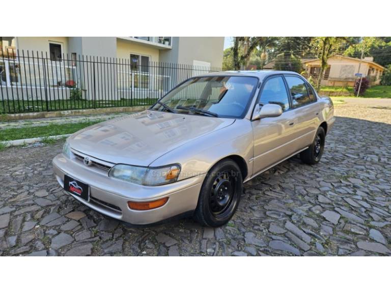 TOYOTA - COROLLA - 1995/1995 - Bege - R$ 13.500,00