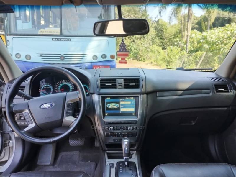 FORD - FUSION - 2010/2010 - Prata - R$ 43.900,00