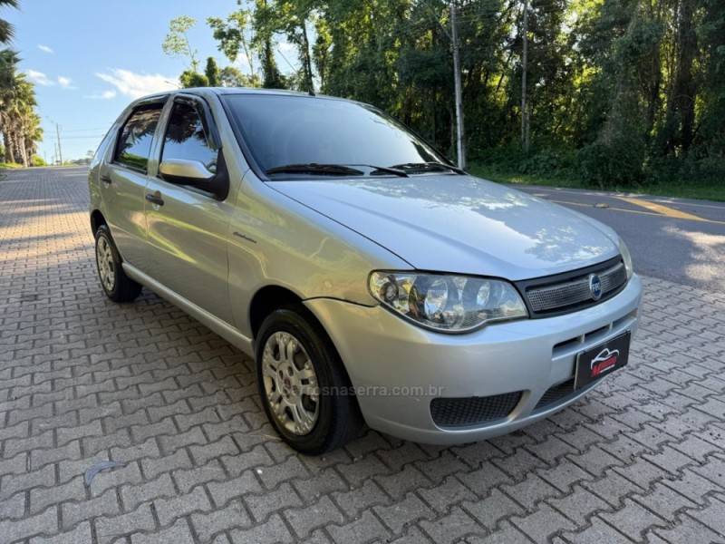 FIAT - PALIO - 2007/2007 - Prata - R$ 26.900,00