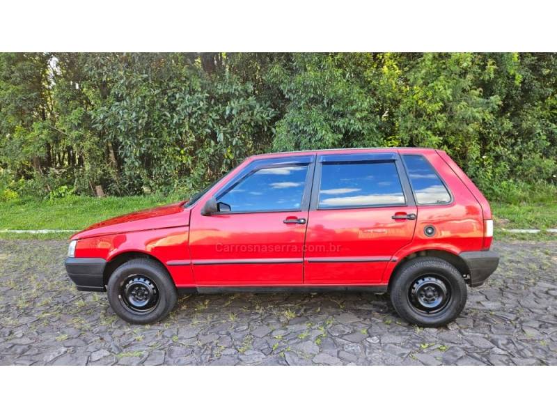 FIAT - UNO - 2004/2004 - Vermelha - R$ 15.000,00