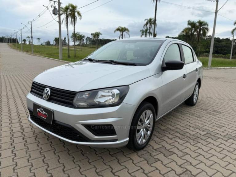 VOLKSWAGEN - VOYAGE - 2021/2022 - Prata - R$ 61.900,00