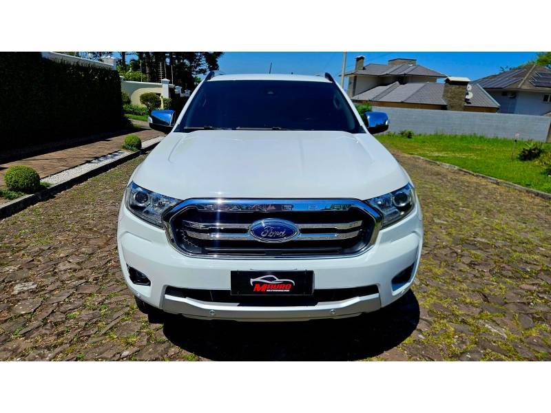 FORD - RANGER - 2020/2021 - Branca - R$ 189.900,00