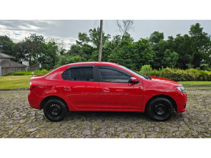 RENAULT - LOGAN - 2014/2015 - Vermelha - R$ 36.900,00