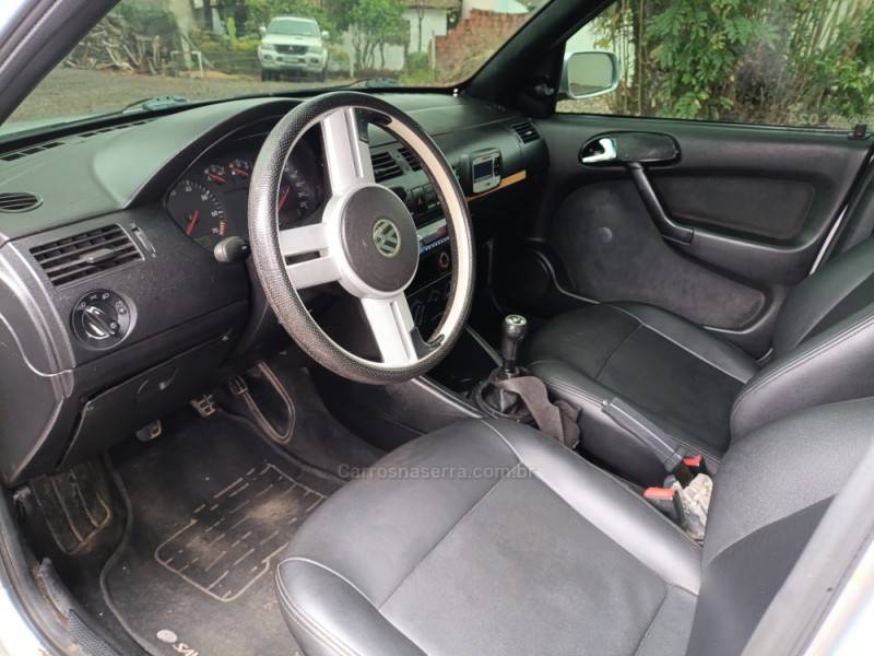 VOLKSWAGEN - SAVEIRO - 2000/2001 - Prata - R$ 35.000,00