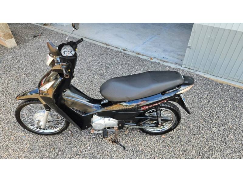 HONDA - BIZ 125 - 2010/2010 - Preta - R$ 8.300,00