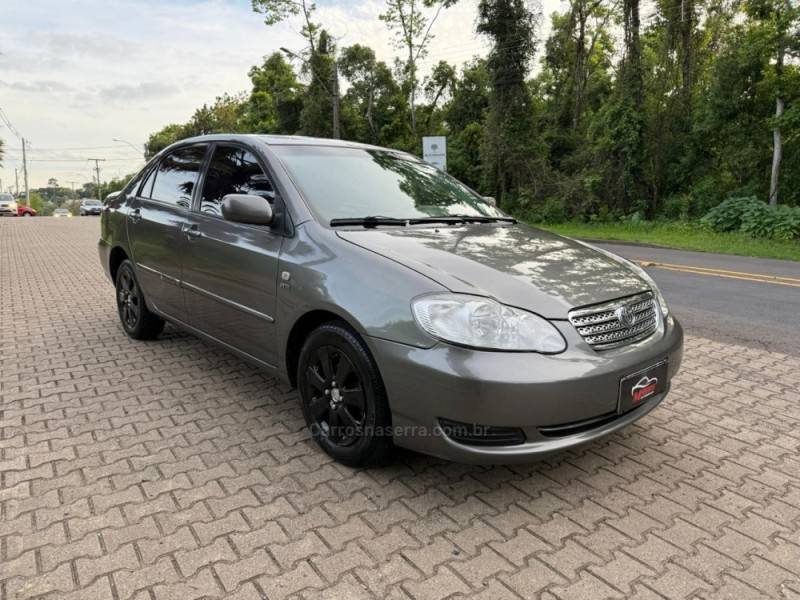 TOYOTA - COROLLA - 2006/2007 - Cinza - R$ 43.900,00