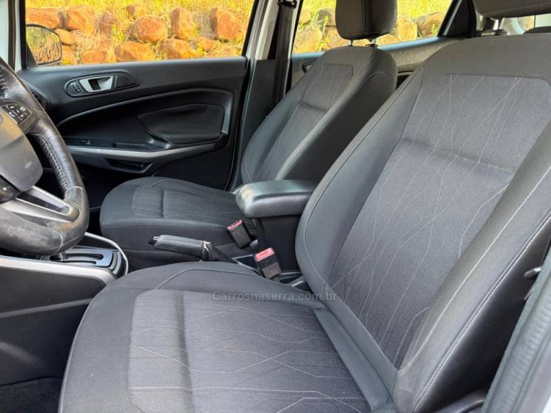 FORD - ECOSPORT - 2017/2018 - Branca - R$ 71.900,00