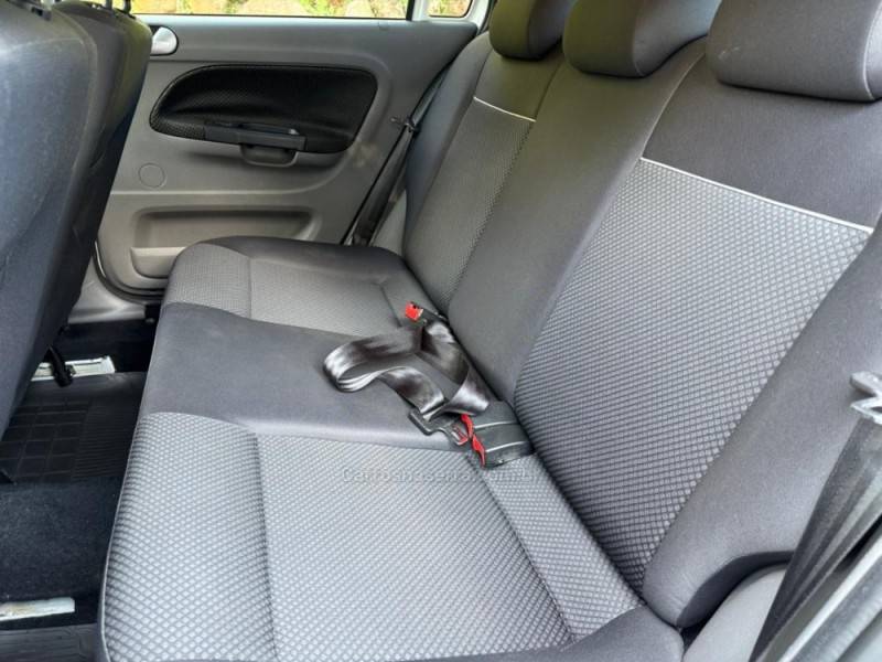 VOLKSWAGEN - GOL - 2016/2017 - Branca - R$ 46.900,00